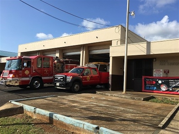 Picture of Lihue Fire Station (Station 3) and apparatuses