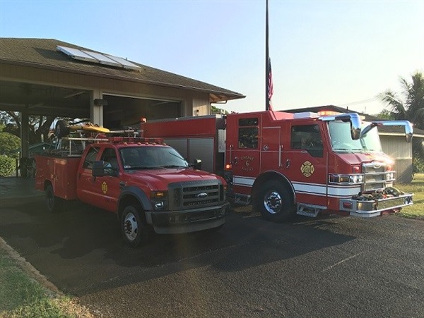 Picture of Hanapepe Fire Station (Station 6) and apparatuses