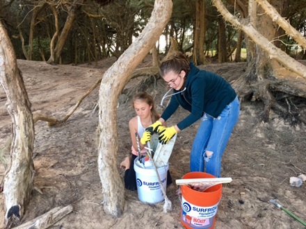 Beach clean up by Girl Scout Troop 775