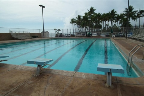 Kapaa swimming pool.jpg